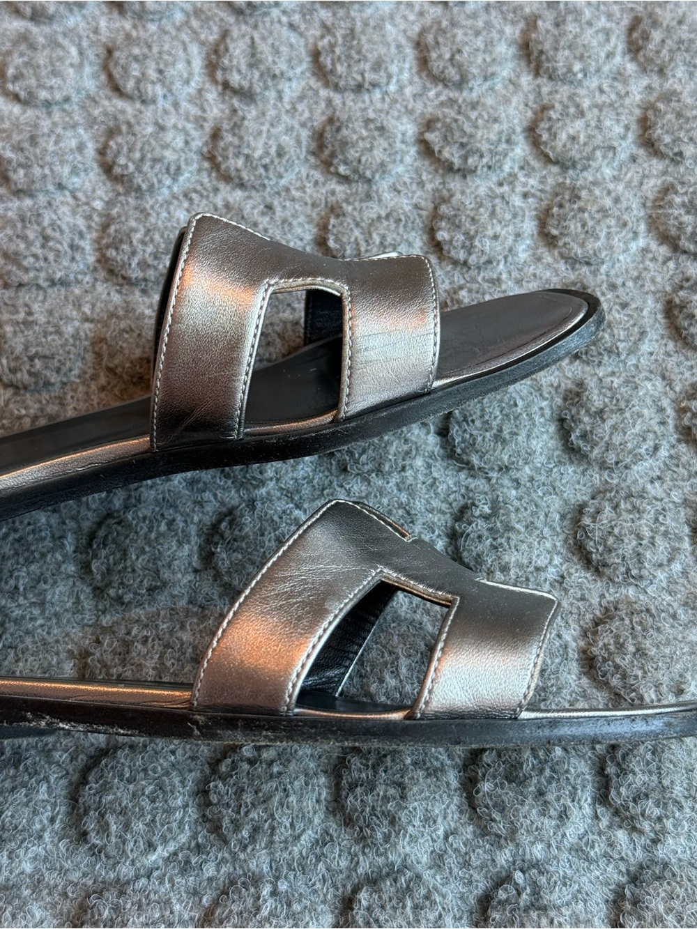 Pre-Owned Authentic Hermes Oran Sandal Silver Metallic Size 36 - Picture 6 of 15